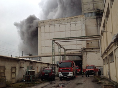 Πτολεμαΐδα: Υπό έλεγχο η φωτιά στον Ατμοηλεκτρικό Σταθμό